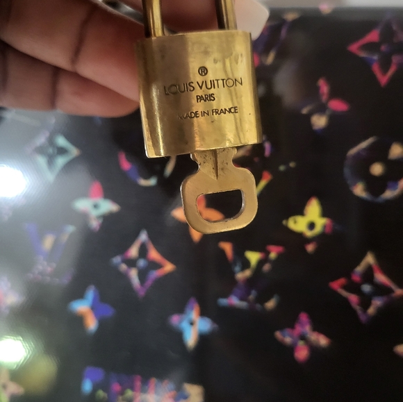 GUC Louis Vuitton Luggage Tag and Lock Combo - Picture 7 of 7